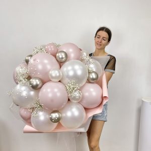 нежный букет из шаров
